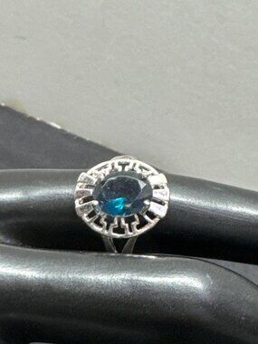Vintage Sterling Silver Ring With Blue Gemstone Accent - Size 8